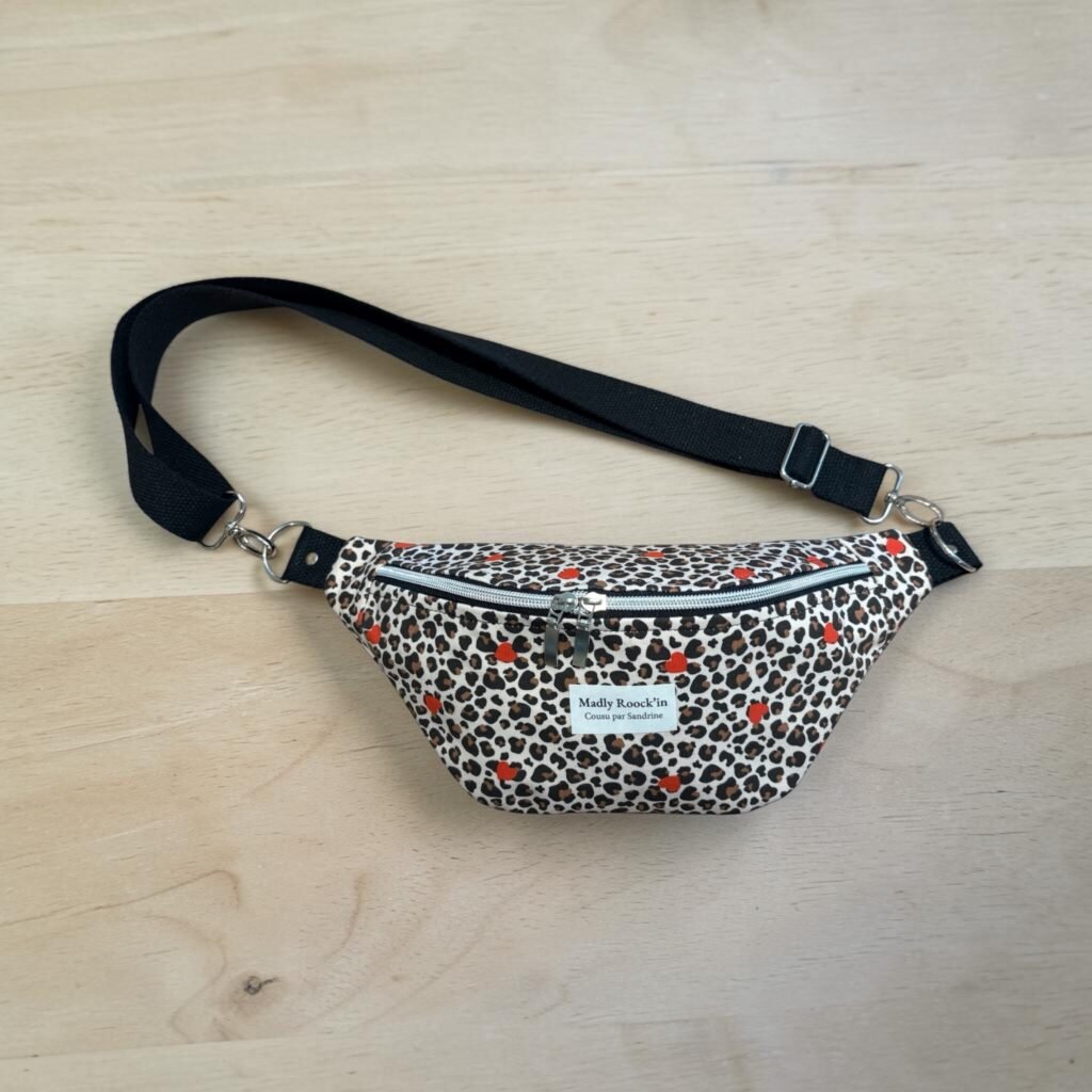 sac-banane'femme-tendance-leopard-coeur